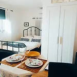 Estudio-monoambiente 2 Personas En Con Piscina Estepona